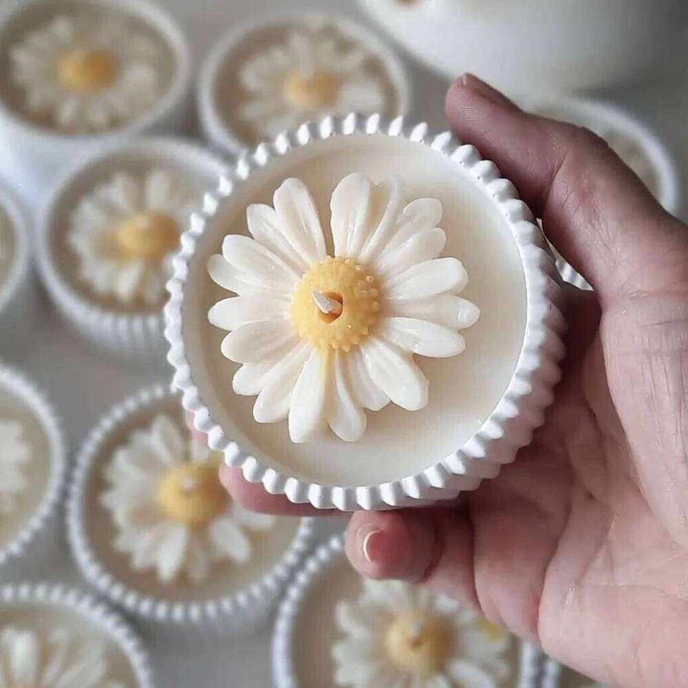 Handmade Daisy Gypsum with Unique Container, Pear Freesia Scented Soy Wax Candle Home, Aromatherapy Gift for Women W260303