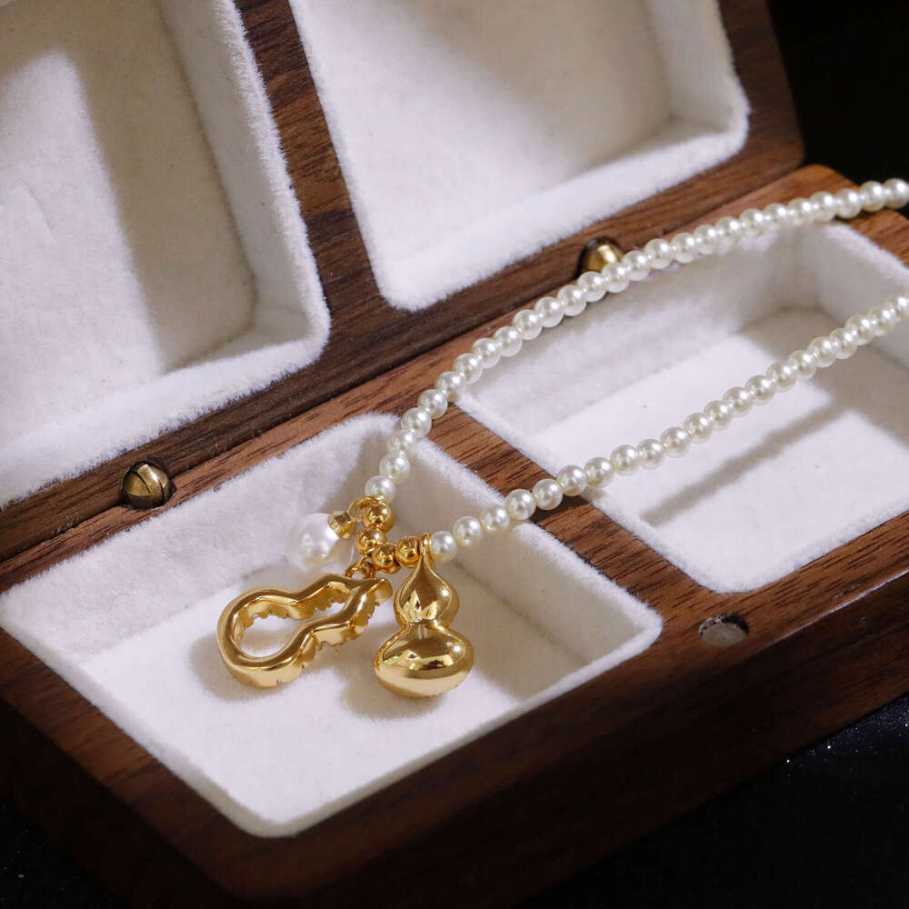 Round Millet Pearl Necklace For Women Diamond-encrusted Gourd Pendant Collarbone Chain Neck Accessory