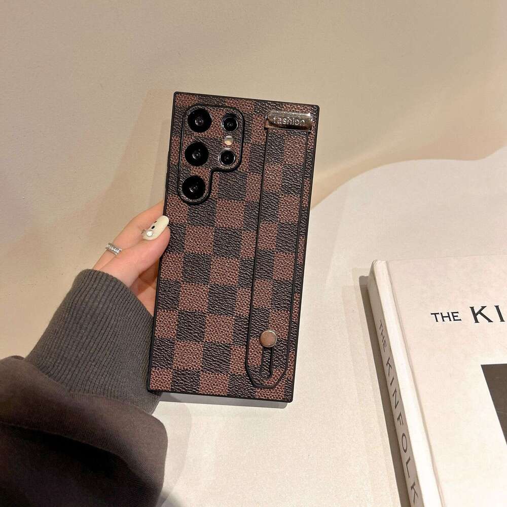 Vintage Pattern Compatible with Samsung S24ULTRA Checkered S22ULTRA Shockproof Phone Case S23U Wrist Strap Trendy Brand