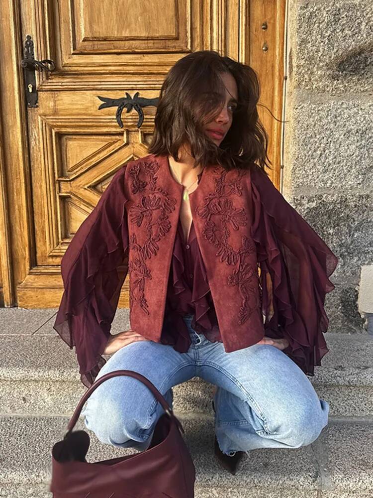 Elegant Woman Sleeveless Casual Street Style Short Women Fashion Solid O-Collar Embroidery Design Vintage Vest Top dongdumaoyi
