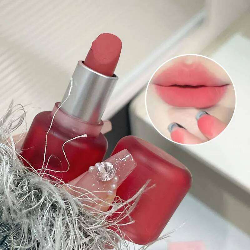 HERORANGE Soft Language Velvet Fat Mound Mist Surface Matte Not Easy to Stain Cup Appearance White Lipstick H260302