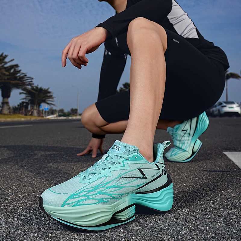 Marathon Carbon Plate Air Running Shoes Breathable Lightweight Womens Comfortable Athletic Nonskid Sneakers K260303