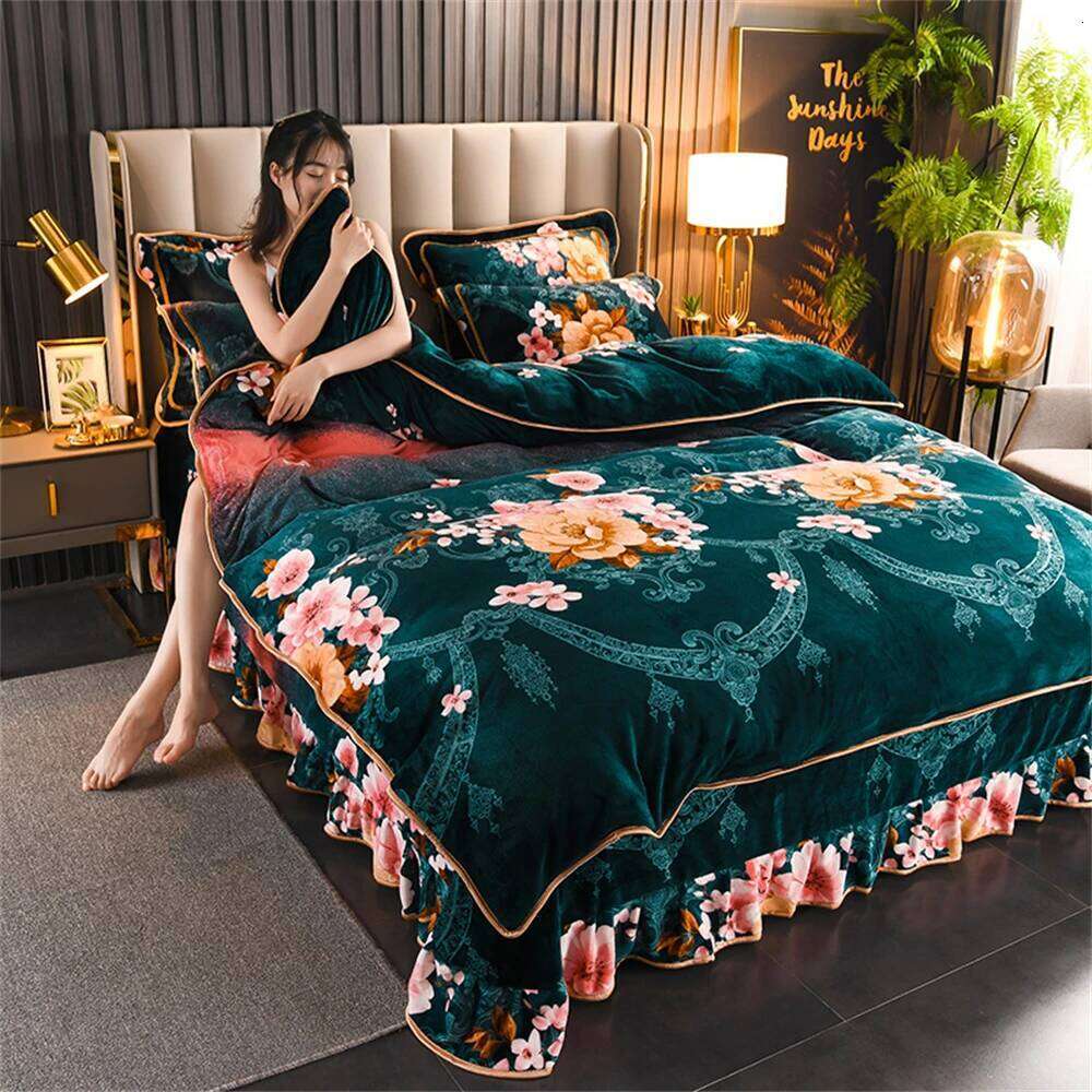 Winter Warm Coral Bedding Sets Home Double-Sided Thickened Flannel Four-Piece Set Quilt Cover Sheet Milk Velvet Bed Skirt W260302