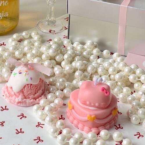 KT Cute Ice Cream Cake Scented Candle Niche High-end Ornament Birthday Gift Souvenir Photography Prop W260303