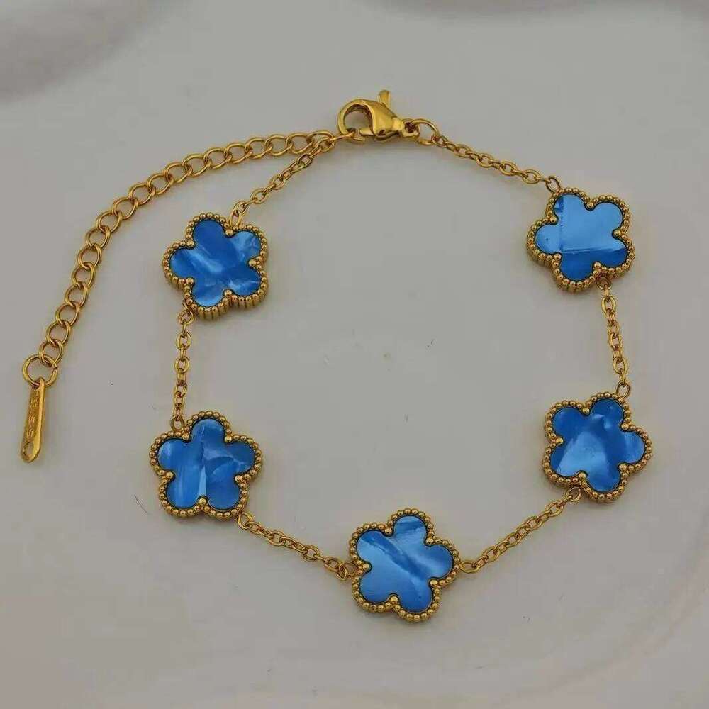 18k Gold Plated Lucky Five-Leaf Flower Stainless Steel Bracelet Women's Exquisite Five-Pointed Star Luxury Party Jewelry Gift C260303