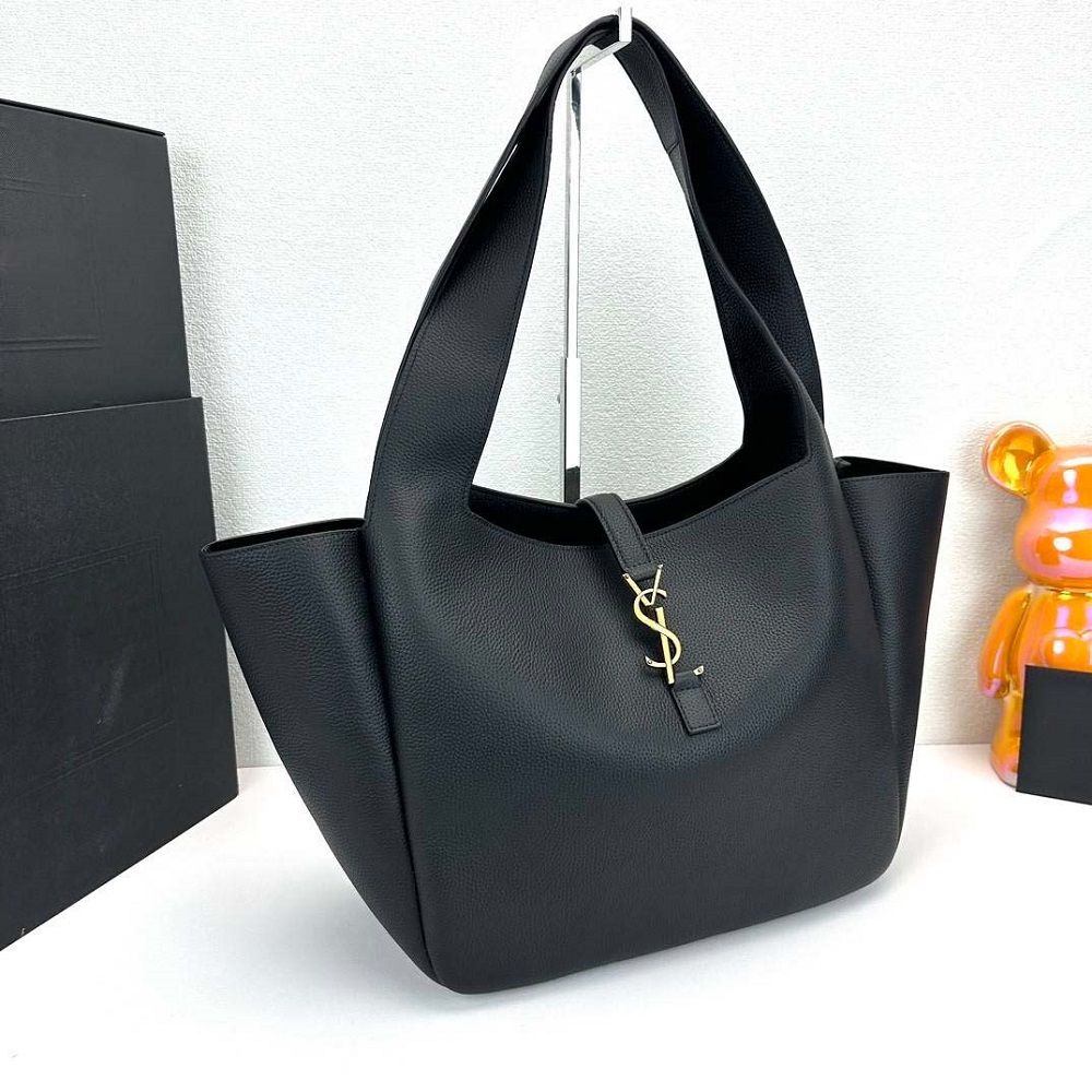 Designer Luxury Handbags Women's Tote Bag Shoulder Bag Lightweight Fashionable Casual Shopping Bag Women's Minimalist Bag Beach Bag High-Quality Straw Woven Bag