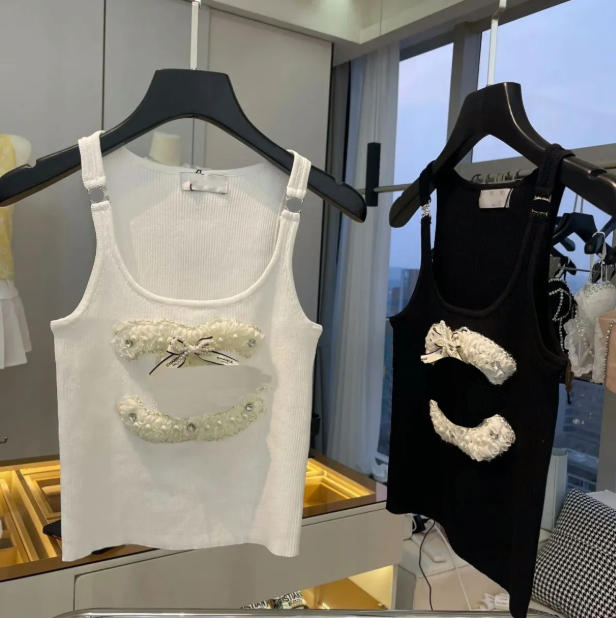 Designer Tanks designer vest for women Classic white knit tank top with letter print design