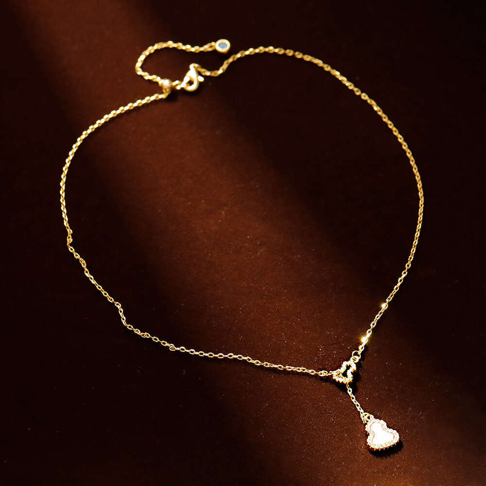 Mother-of-pearl Gourd Pendant For Women Fashionable Light Luxury Clavicle Chain