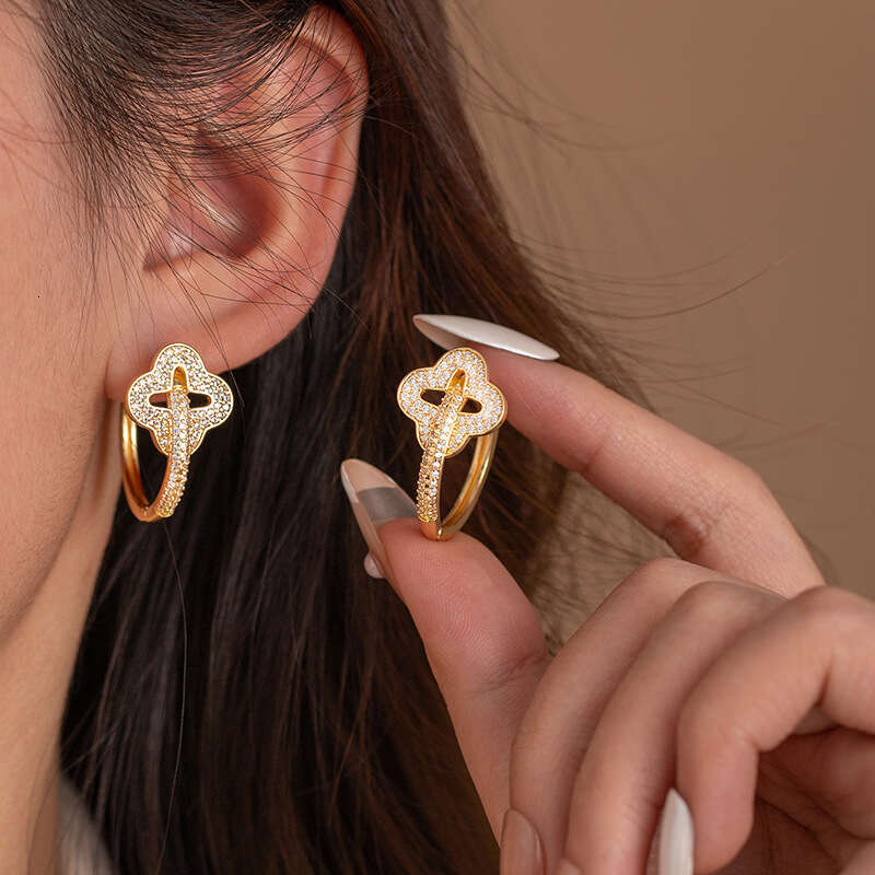 Micro-inlaid Zircon Four-leaf Clover Flower Vintage Light Luxury Women's Crystal Earrings