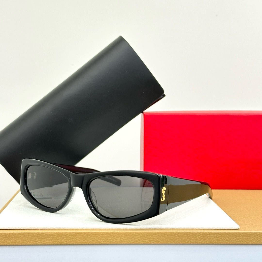 luxury Designer sunglasses for women Cat Eye Oval Mini Frame Classic Outdoor Leisure Beach Exquisite man Sunglassess UV protection