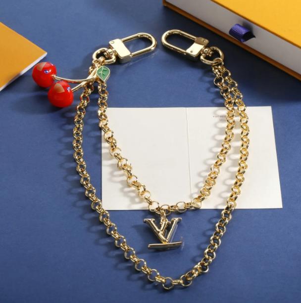 Designer keychain Cherry Pendant Pendant Harm Luxury Keychain Handmade Leather Keychains Women Bag Pendant Charm Men Women Christmas Gifts