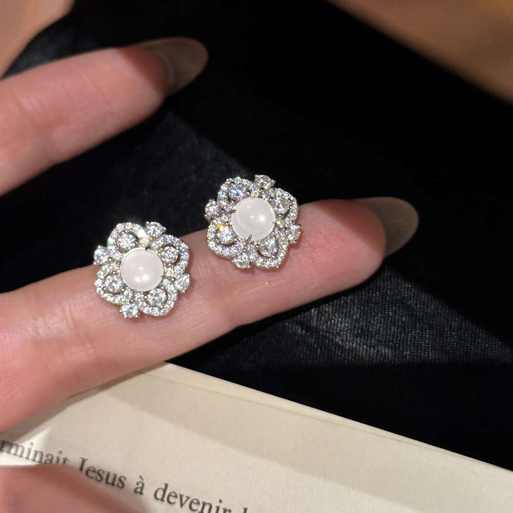 Full-diamond Four-leaf Clover For Women Chinese-style Zircon With A High-end Feel Imitation Chalcedony Earrings