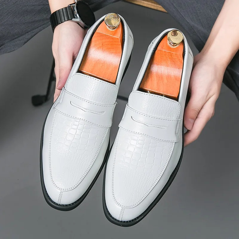 Mens Leather Shoes Classic Slip on Loafers Fashion Pointe Casual Leather Shoes Wedding Shoes for Men Dress Footwear Men Loafers 260228
