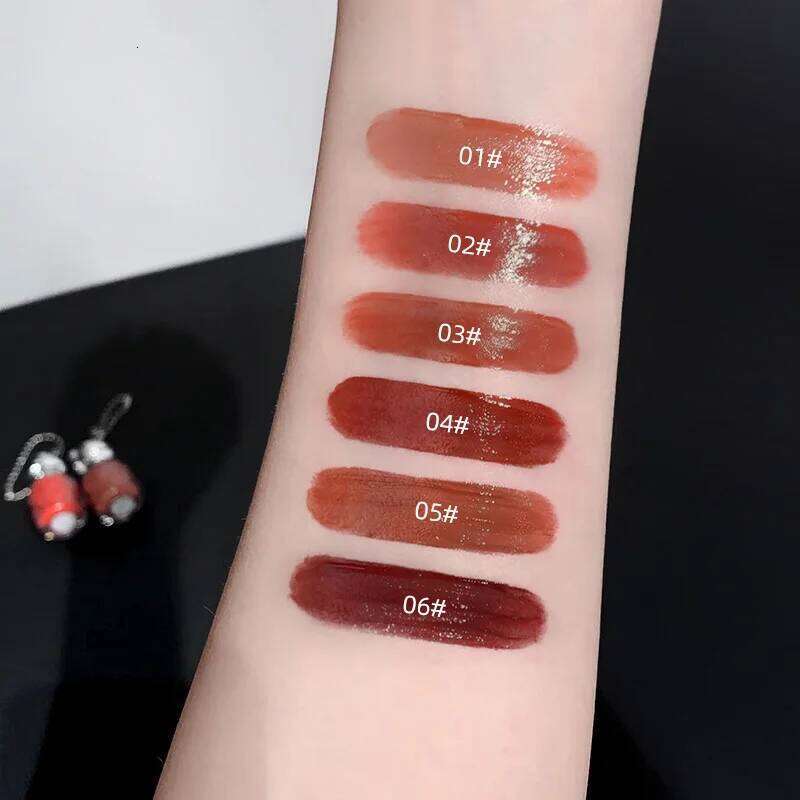 Gege Cute Bear Light Pitcher Glossy Dry Leather, High Gloss Ugly Lips, Accessories Lip Glaze, Highly Rich, White and Colors, Learn Man's Heart in