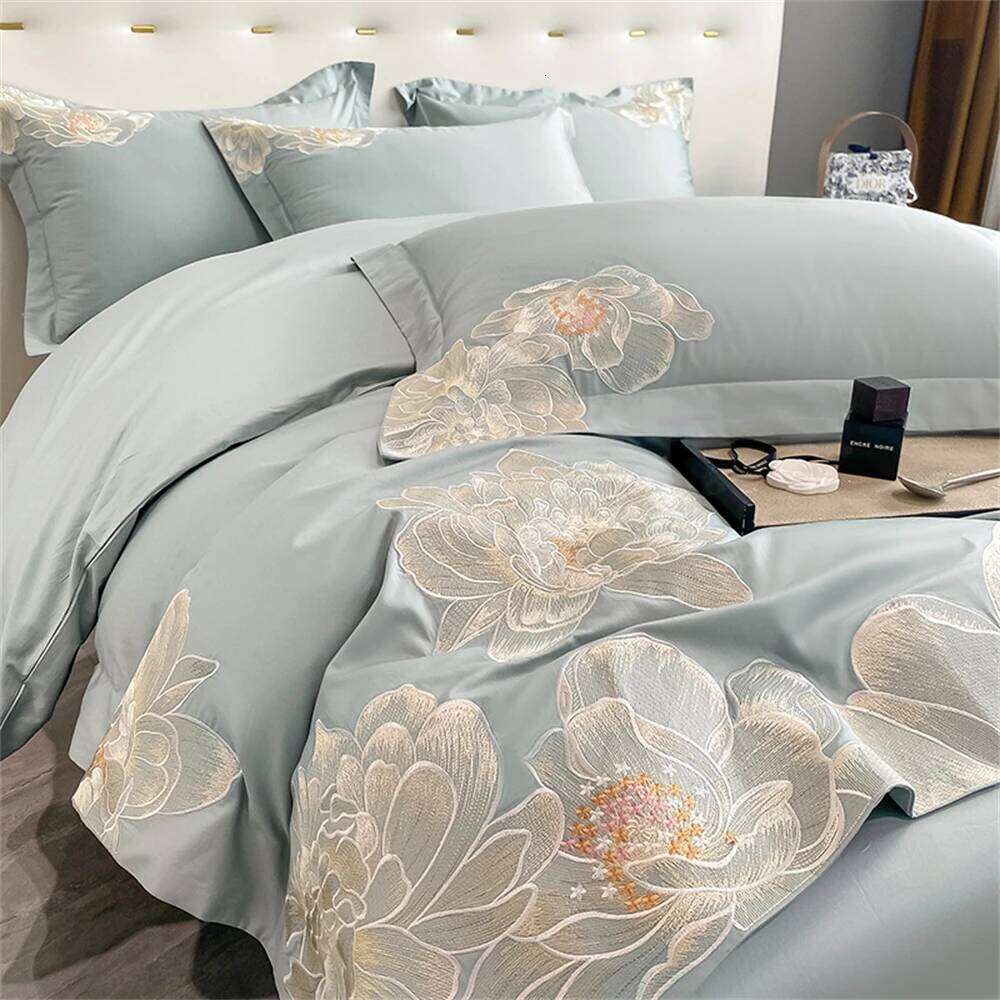 High-End Floral Embroidery Green Red Bedding Set Luxury Egyptian Cotton Solid Duvet Cover Flat or Fitted Bed Sheet Pillowcases W260302