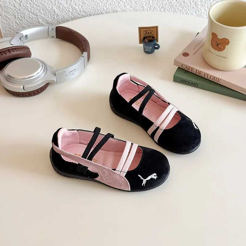 Girls Soft Bottom round Toe Princess Shoes Spring Autumn Seasonal Slip-On Baby Low Cut Single Shoes Comfortable Running Shoes X260303