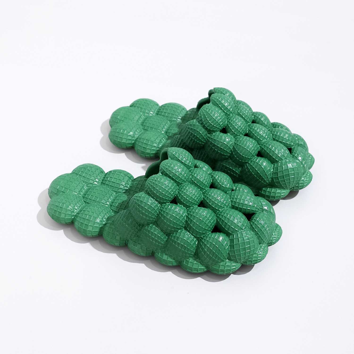 New style home wear flip-flops for women, outdoor flat-bottom indoor couple anti-slip EVA household squatting sensation slippers J260303