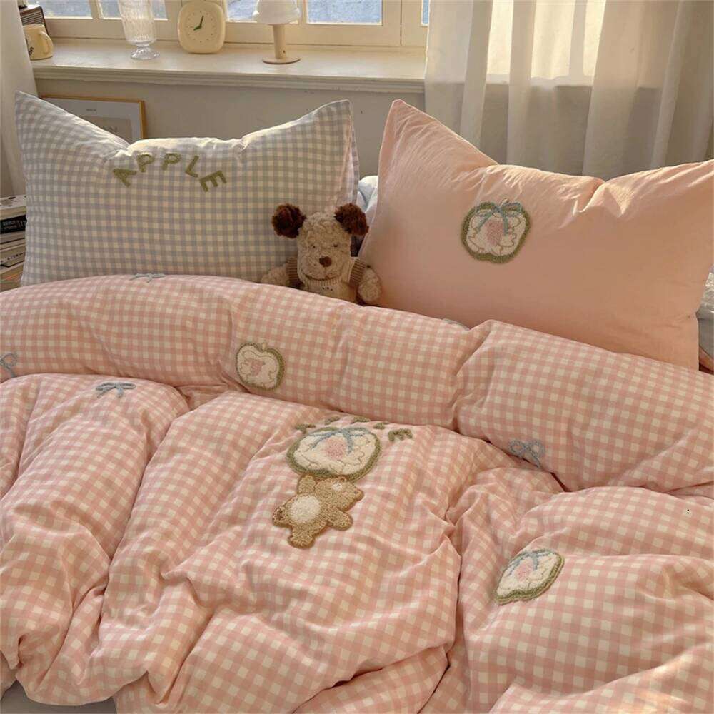 Cute Towel Embroidery Duvet Grid Soft Comforter Cover with Pillowcase Bed Sheet Four Piece Sets Decoration Bedding Set W260302
