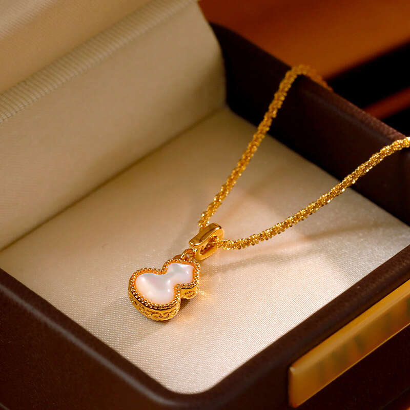 Natural Mother-of-pearl Necklace Gourd Pendant Double-sided Wearable Collarbone Chain