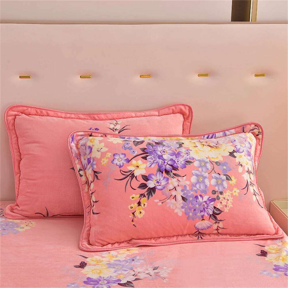 Winter Warm Milk Velvet Four-Piece Bedding Set Thicken Double-Sided Plush Soft Flannel Quilt Cover with Bed Skirt for Cozy Sleep W260302