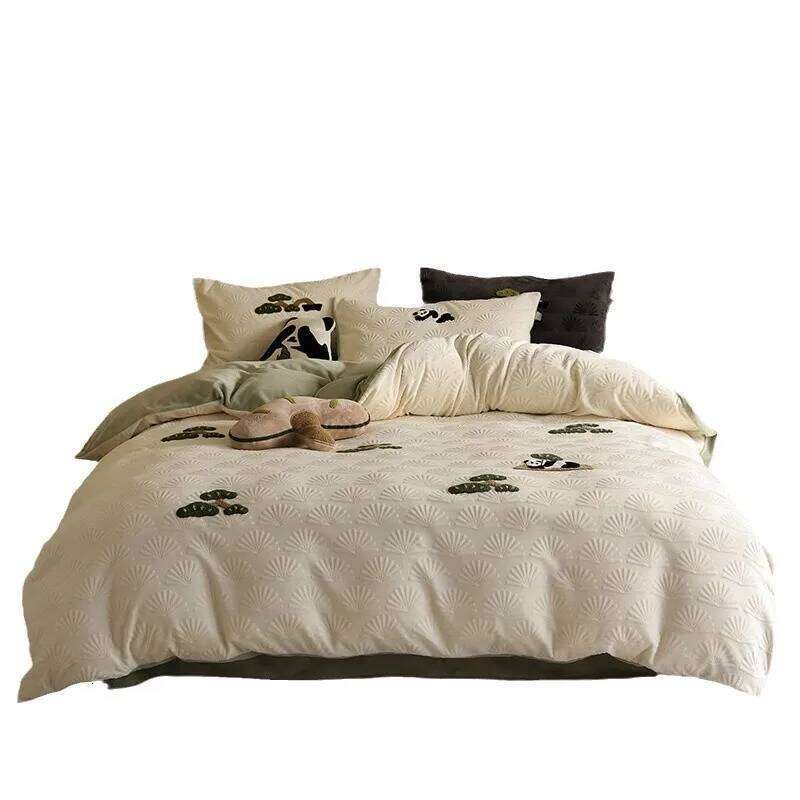 Customizable milk fleece towel embroidery four-piece set autumn and winter thickened warm bed sheet quilt cover W260302