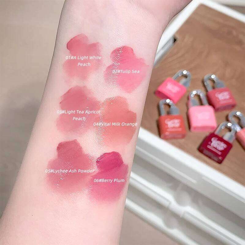 Gege Bear Lock Heart Sweet Color Moisturizing Water Gloss Mirror Lip Glaze Creative Design H260302