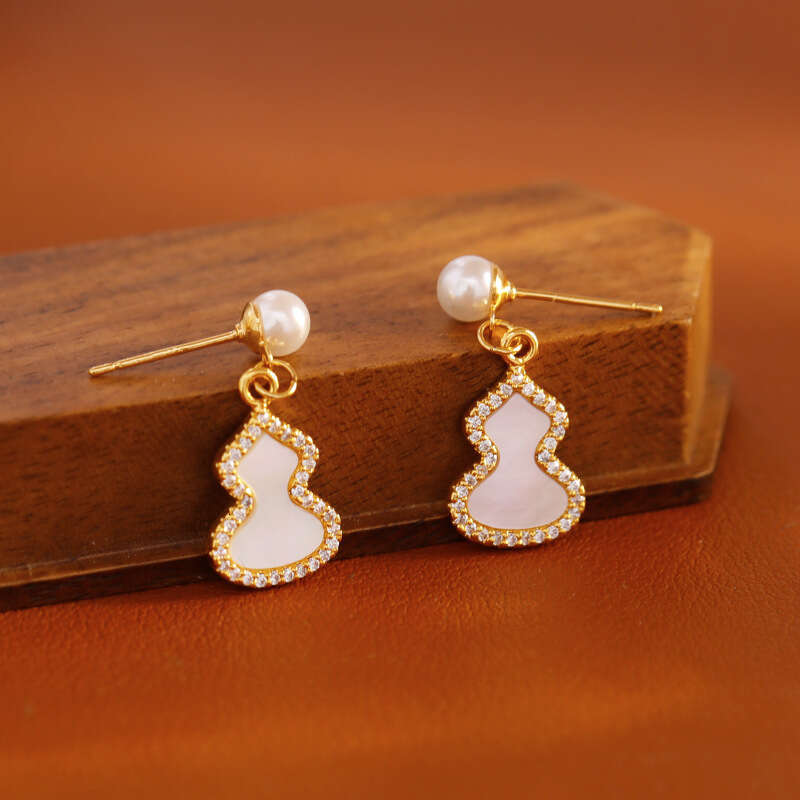Gourd-shaped Natural Mother-of-pearl Shell Earrings 925 Silver Round Imitation Pearl Earrings