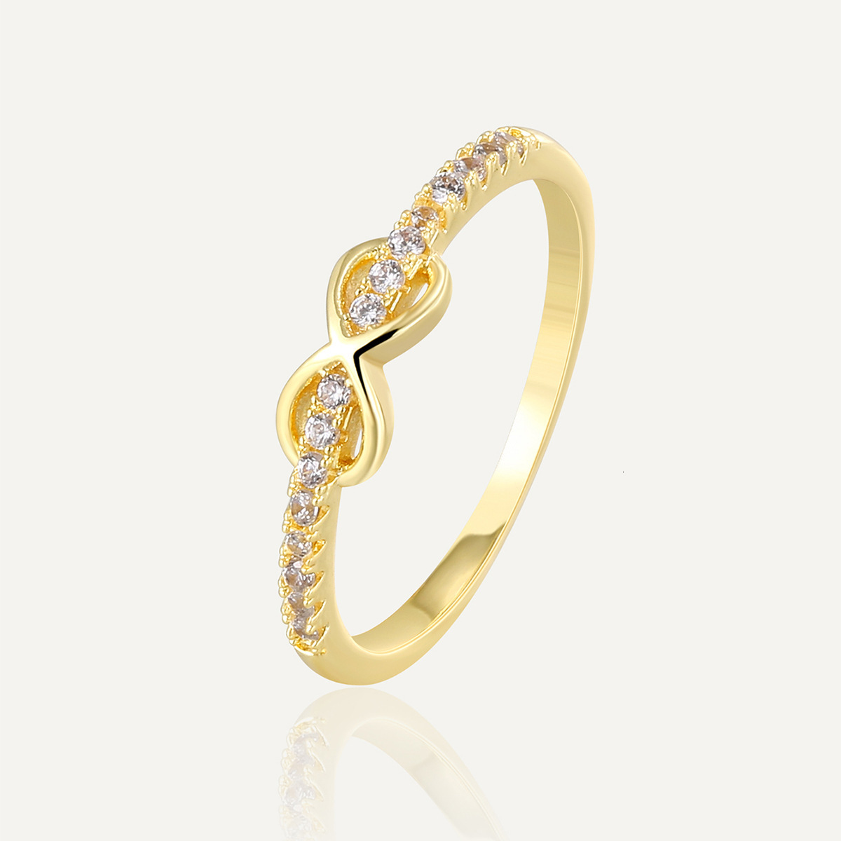 Ring Light Luxury Design For Women, Gold-Plated Figure-Eight Knot Ring With Zirconia Ring