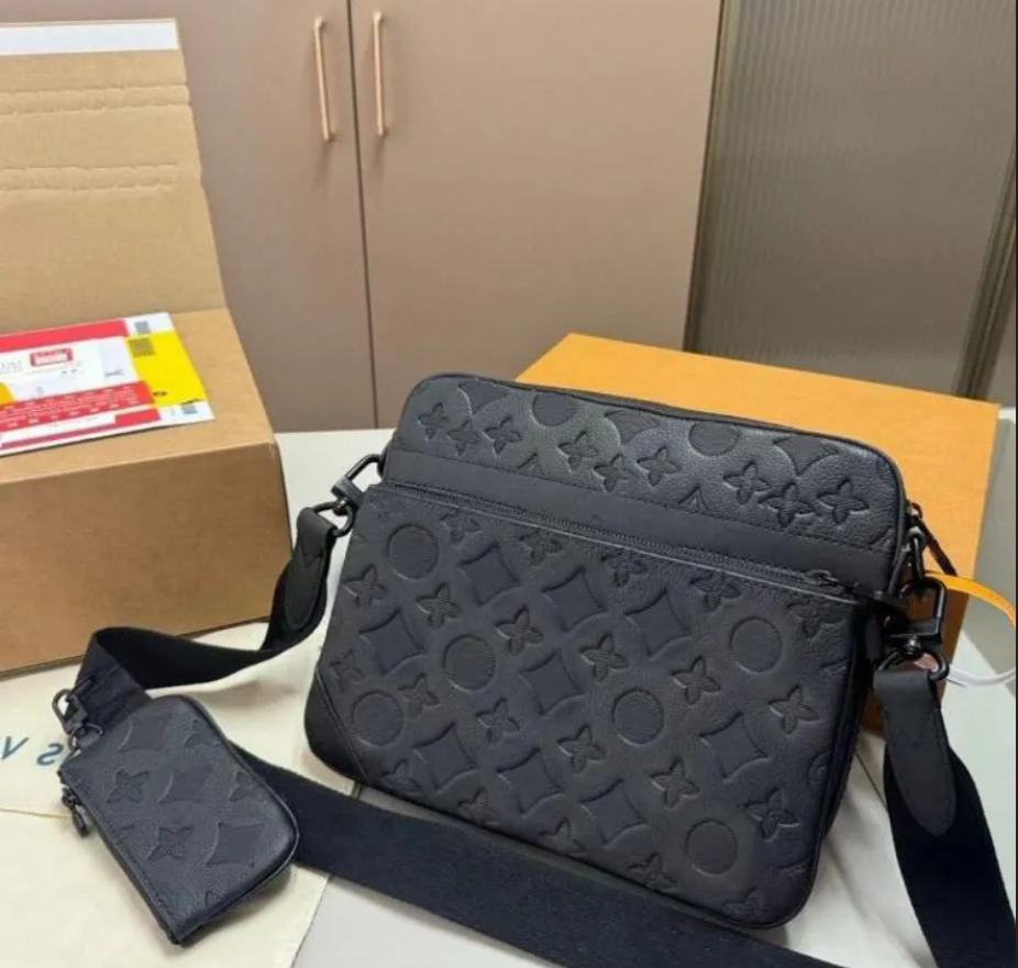 10A Classic Men Shoulder Bags women Cross Body Fashion Handbag Designer Leather Crossbody Postman Bag Business Travel Wallets Purse