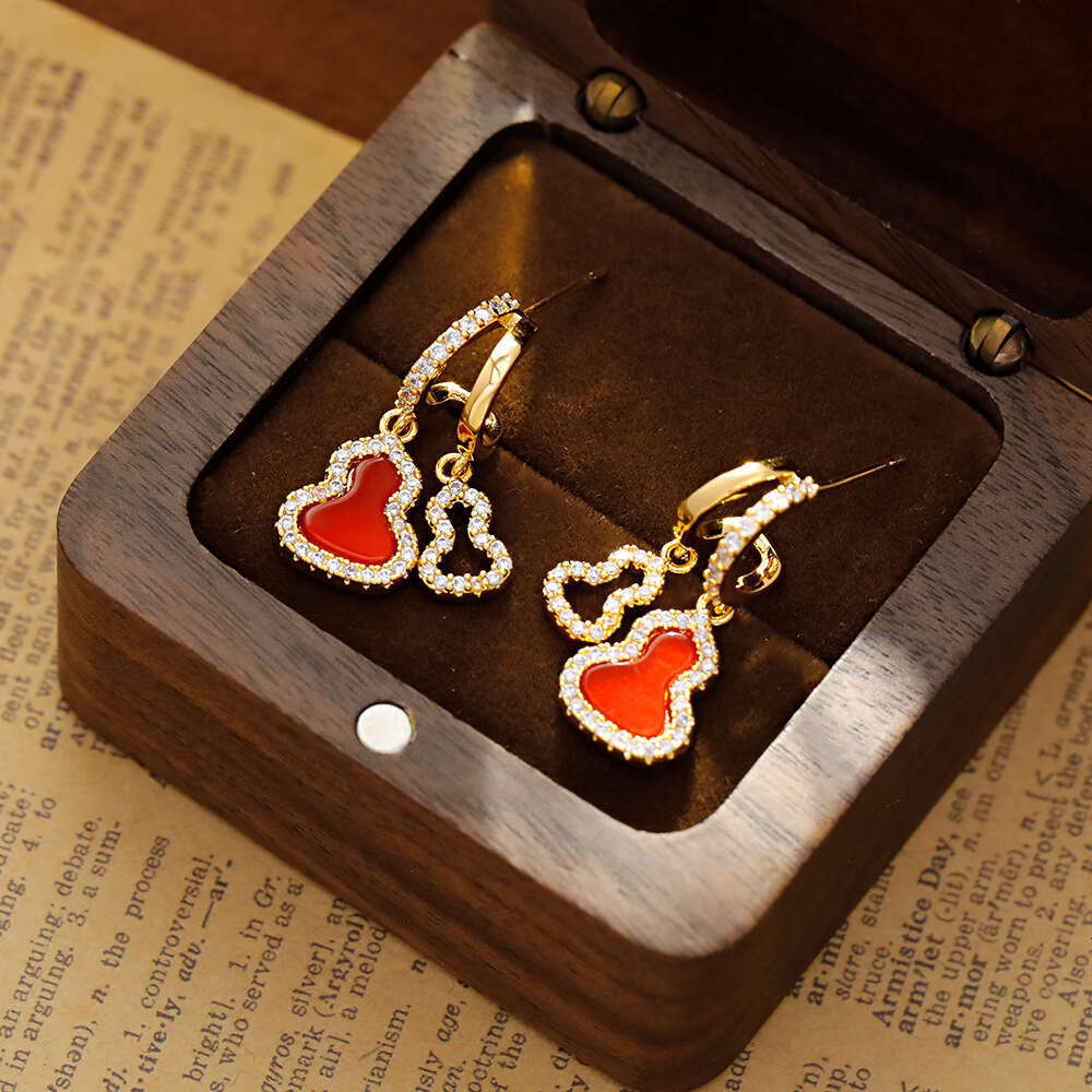 Luxurious Red Agate Gourd Earrings For Women Unique Design With Tassels