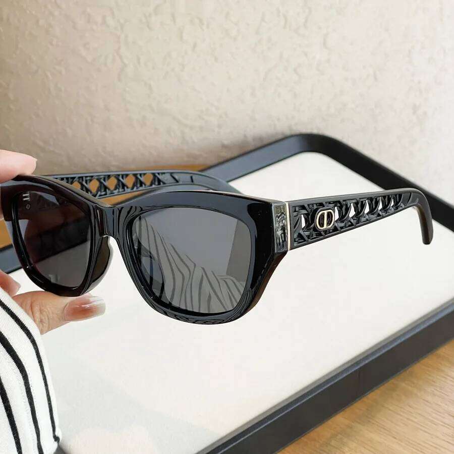 Fashion Designer's New Cat Eye Small Framepolarized Women's Sunglasses, A Must-Have Item For Celebrities With Simple Lines Uv400