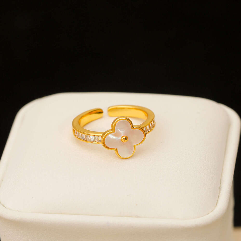 Four-leaf Clover Shell Flower Sweet Fashionable Temperament Index Finger Ring For Women