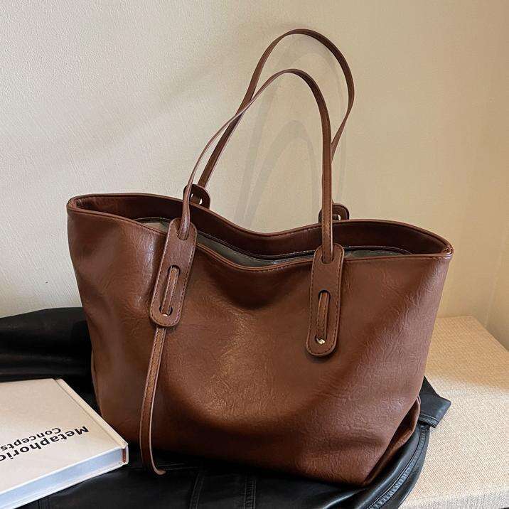 Designer Bag Totebag Popular Soft Surface Large Capacity Women S New Vintage Simple Versatile Shoulder For Work And Commuting Tote Bag