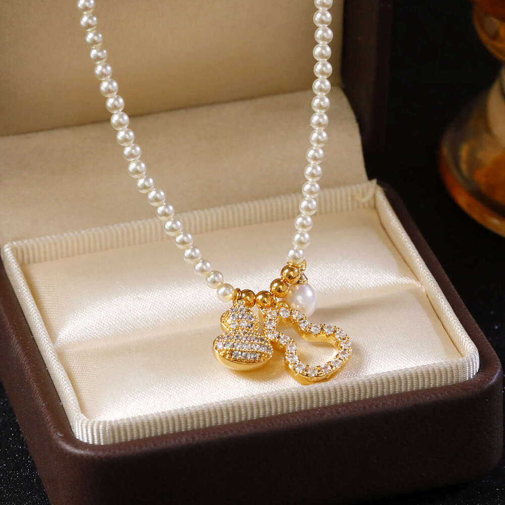 Round Millet Pearl Necklace For Women Diamond-encrusted Gourd Pendant Collarbone Chain Neck Accessory