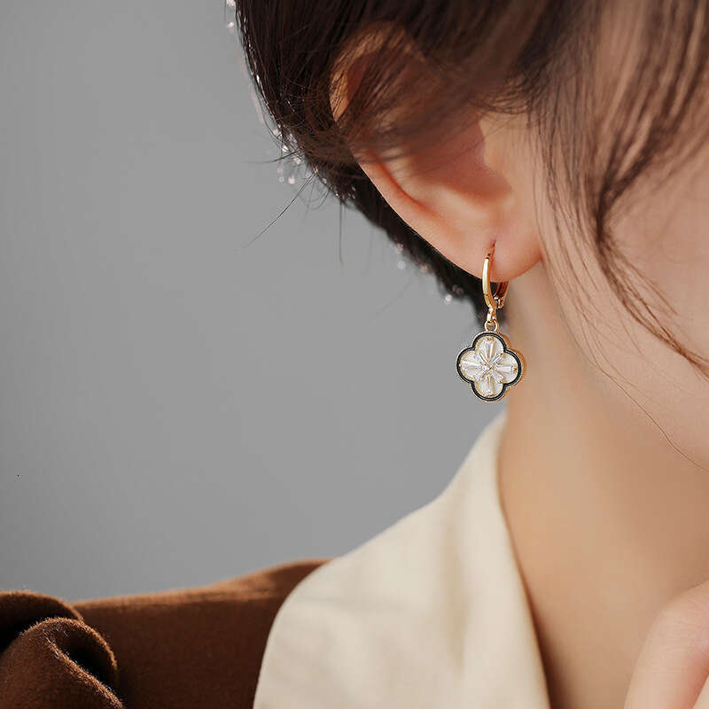Zircon-inlaid Four-leaf Clover Compact Fashionable And Exquisite Women's Earrings