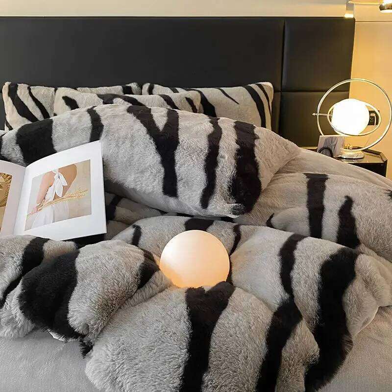 Milk Thickened Warm Coral Bed Class A Rabbit Plush Quilt Cover Sheet Pillowcase Four-piece Set W260302