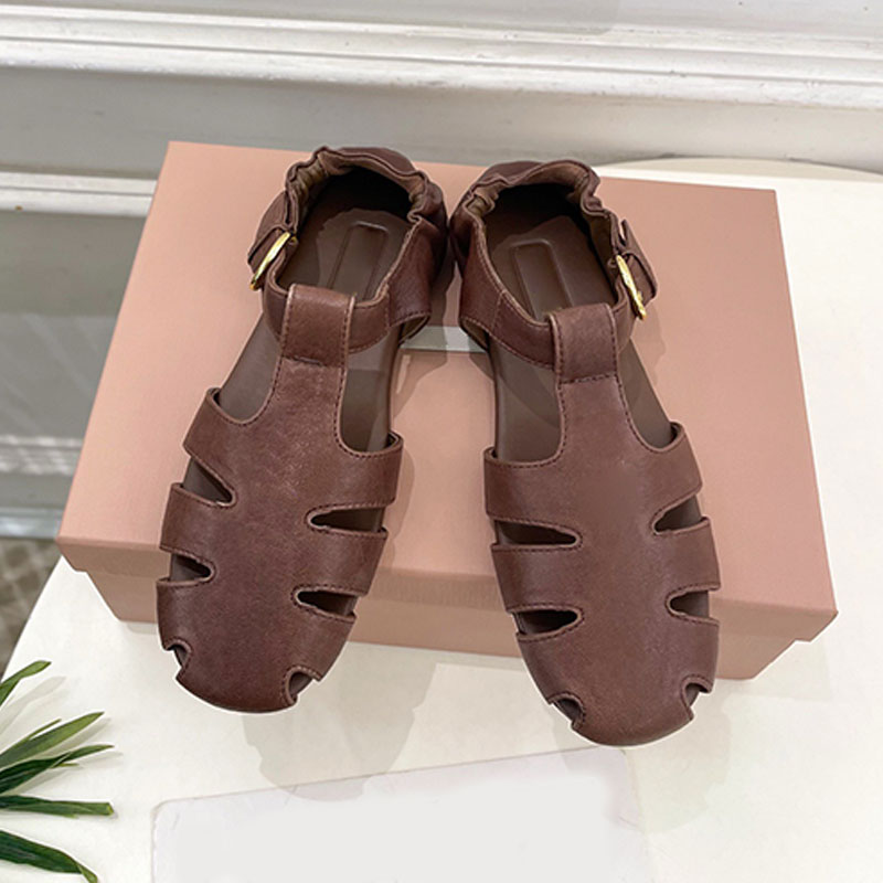 Beach womens sandals Designer pig cage flat shoes soft leather miss hollow sandals top sheepskin fabric anti slip genuine leather outsole 5 colors to choose from