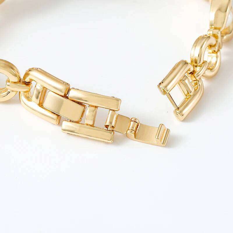 Oval Pearl Bracelet Quartz Fashion Versatile Temperament Niche Casual Women's Watch XJ260303