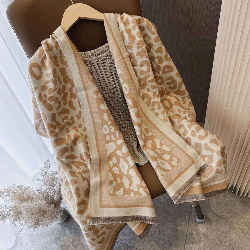 1pc Women's double-sided jacquard imitation cashmere Fashionable color matching leopard warm shawl scarf with tass XJ260304