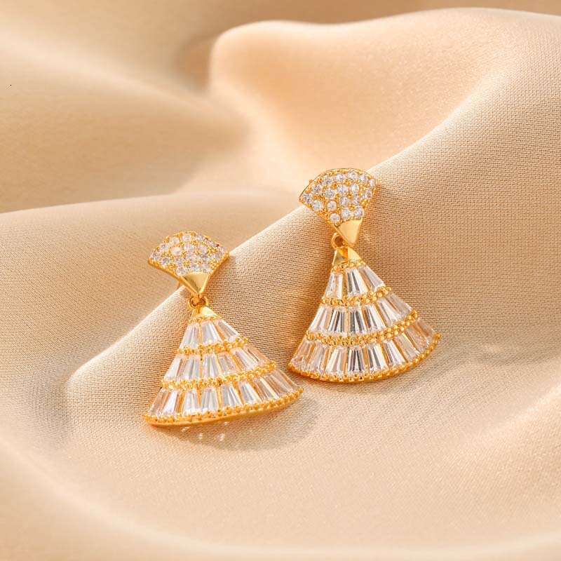 French-style Micro-inlaid Zircon Fan-shaped With S925 Silver Pins High-end Earrings