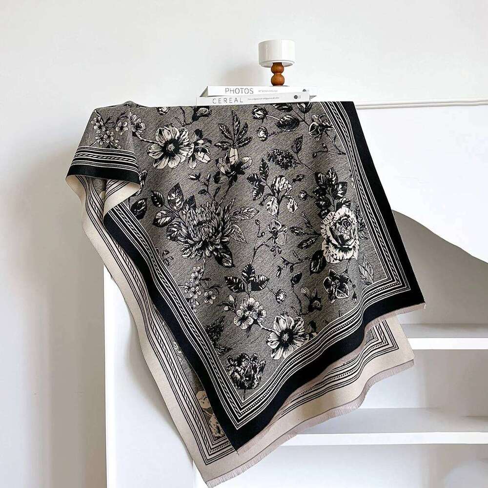 Luxury Autumn and Winter Cashmere Scarf Women New Warm Pashmina Blanket Poncho Scarves Fashion Print Shawl Thick Foulard Bufanda XJ260304