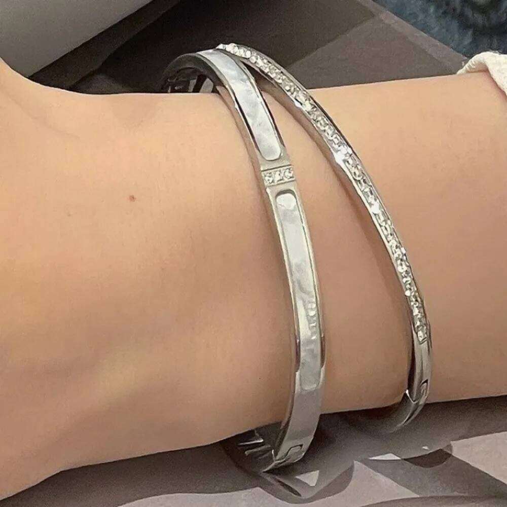 Classic Zircon Inlaid 2-Piece Bracelet Set for Women Elegant Fashion Party Jewelry Accessory XJ260303