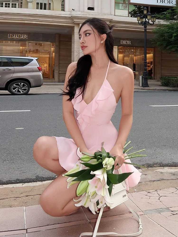 Nibber Halter Ruffles V-Neck Dress Women Backless Elegant Sexy Summer Fashion V-Neck Solid Birthday Party Clubwear Mini Bodycon M260304