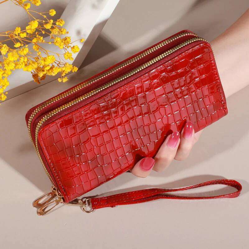 Chic Vintage Double Layer Clutch Wallet Retro Zipper Coin Purse & Wristlet - Fashionable Womens Accessory with Secure Storage C260304