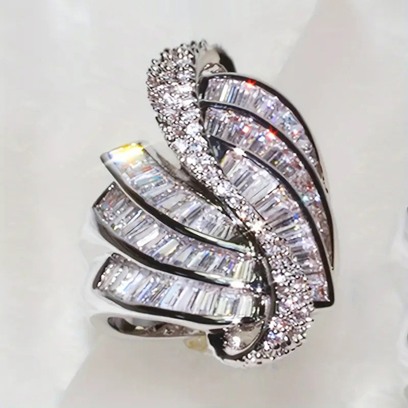 2026 Elegant Top Sell Wedding Rings Luxury Jewelry 10KT White Gold Fill Full T Princess Cut White Topaz CZ Diamond Gemstones Eternity Women Bride Ring