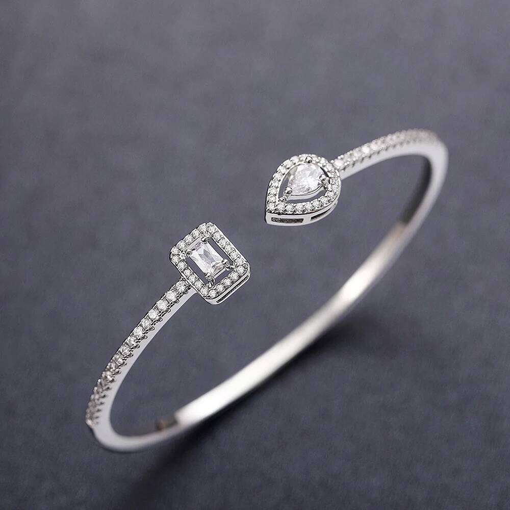 Huitan Newly Designed Women's Hand Bracelet Silver Color/Gold Color Luxury Cubic Zirconia Cuff Bangle Fashion Jewelry Wholesale XJ260303