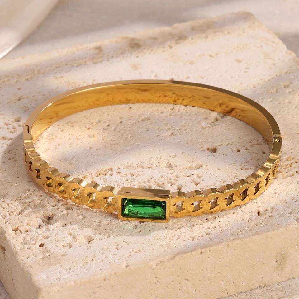 Fashionable High-end Emerald Stainless Steel Bracelets Suitable For Banquets, Parties, Travel Clothes And Jewelry XJ260303