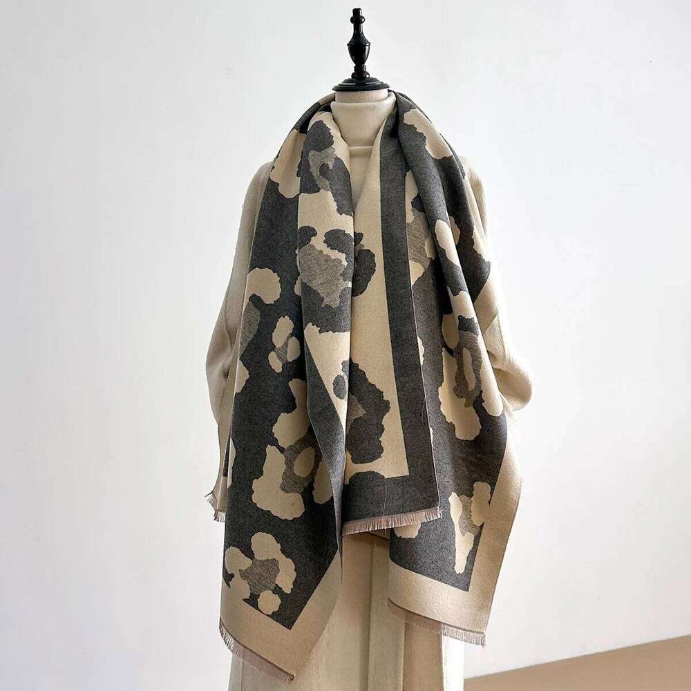 Luxury Winter Scarf Women Faux Cashmere Warm Leopard Print Pashmina Brand Foulard Female Shawls Wraps Thick Soft Bufanda 2025 XJ260304