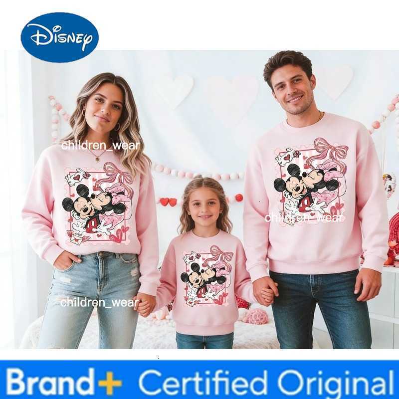 Disney Womens Mickey Minnie Couples Sweatshirt Spring and Autumn Fleece Sweatshirt Everyday Outdoors for Any Occasion H260304