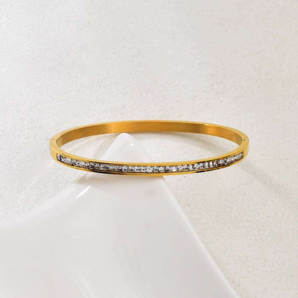 C03 stainless steel for girls, starry sky studded diamonds, exquisite ins style gold bracelet with full diamonds XJ260303